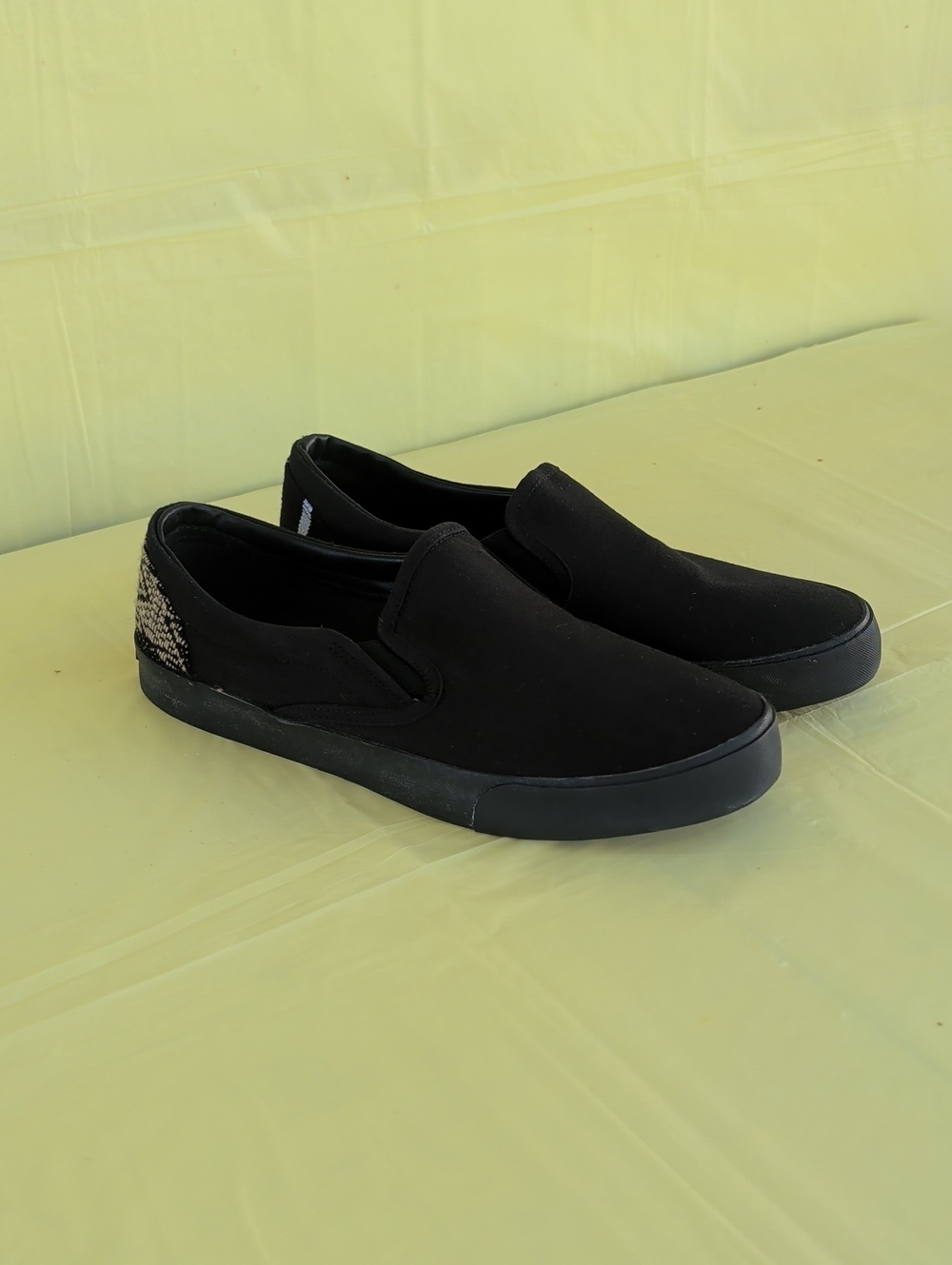 Women's Black Slip-On Caual Shoes